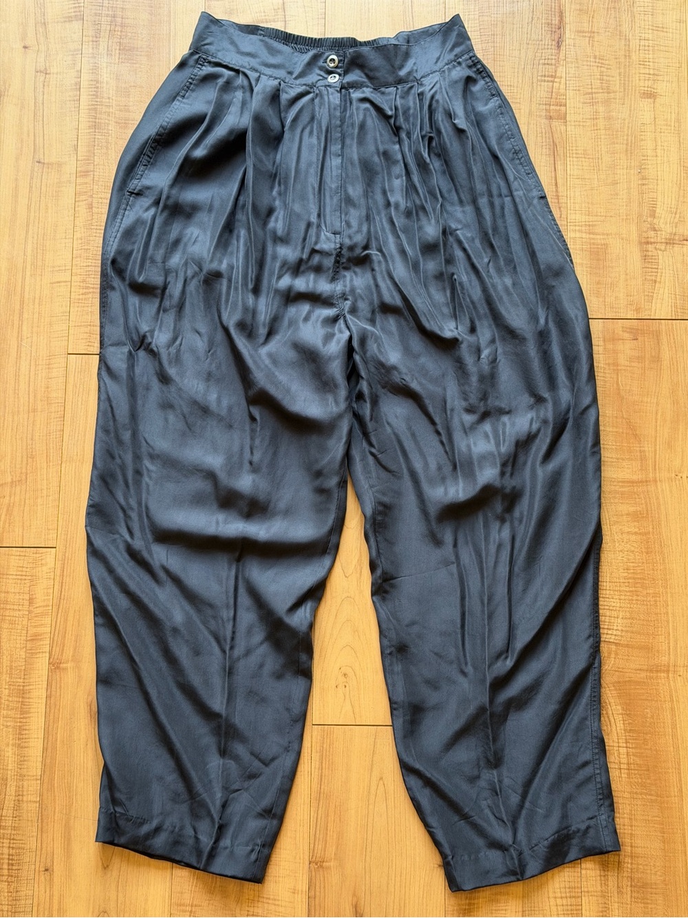 Vintage Winter Silks Black 100% Silk Pleated Relaxed Trousers
